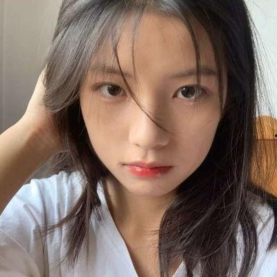 甜系女孩吃瓜自拍视频,甜系女孩瓜田自拍，甜蜜分享生活点滴