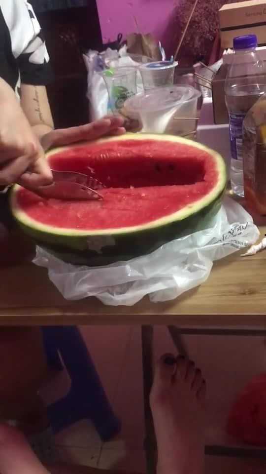 隔离宿舍吃瓜视频,揭秘宿舍生活幕后趣事