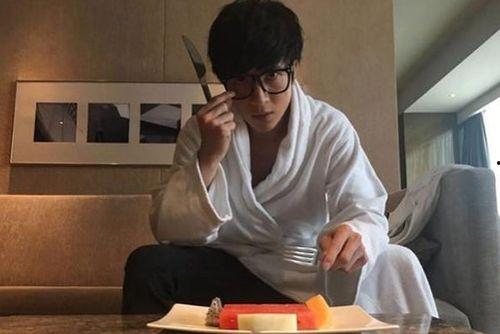 薛之谦离婚吃瓜过程视频,吃瓜群众的围观与热议